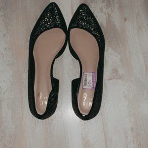 Womens Size 11 Studded Flats